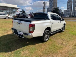 mitsubishi-l200-triton-2.4-16v-turbo-diesel-sport-hpes-cd-4p-4x4-automatico-wmimagem08091605857